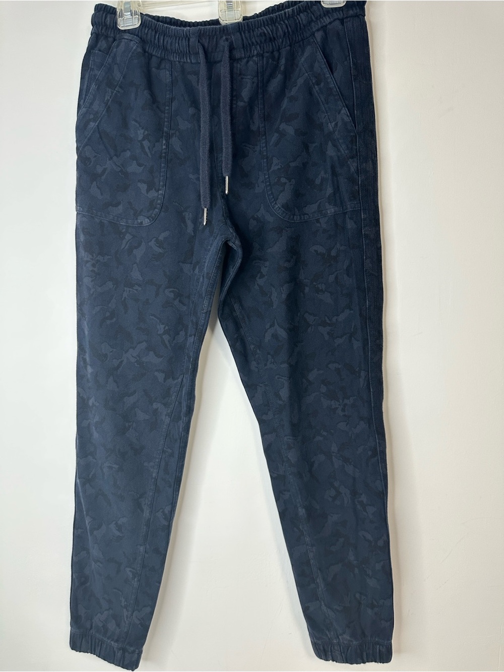 Athleta Printed Farallon Jogger Navy Camouflage Jogger Pants